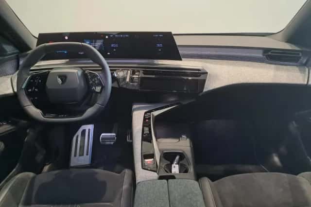 Peugeot E-5008 (2024) thumbnail 6