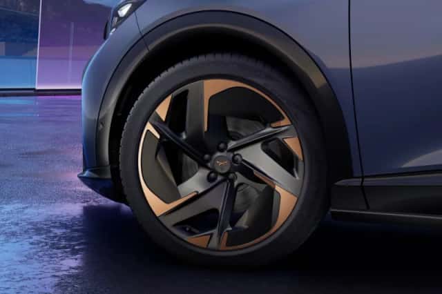 CUPRA Tavascan (2026) thumbnail 5