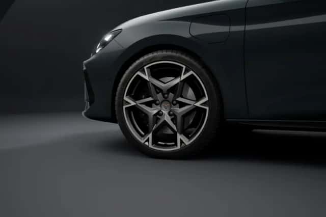 CUPRA Leon (2026) thumbnail 5