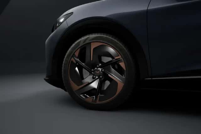 CUPRA Tavascan (2026) thumbnail 5