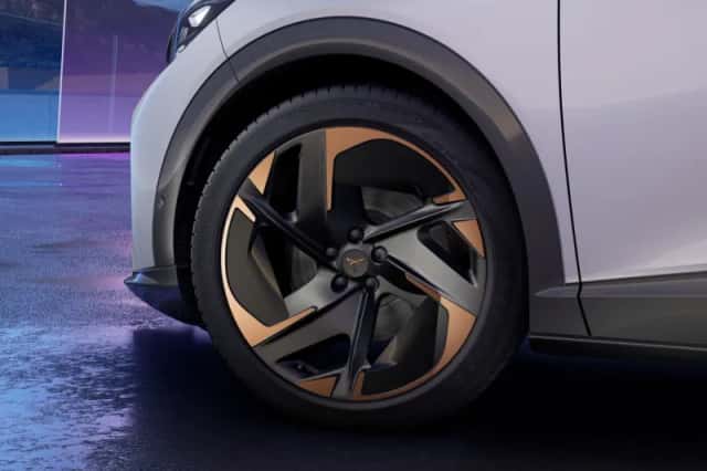CUPRA Tavascan (2026) thumbnail 5