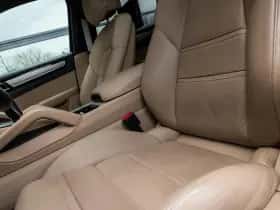 Porsche Cayenne thumbnail 27