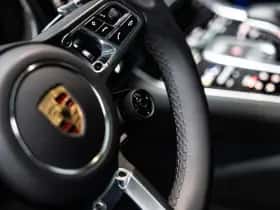 Porsche Panamera thumbnail 25