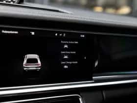 Porsche Panamera thumbnail 45