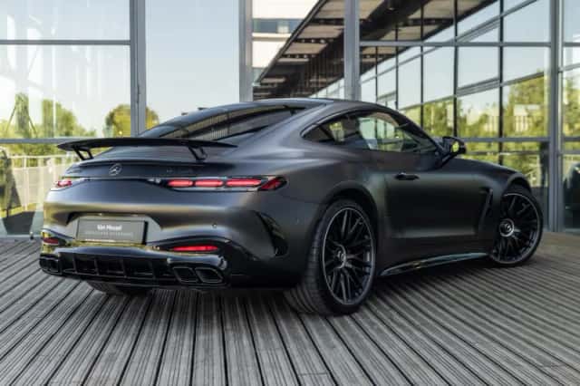 Mercedes-AMG GT (2025) thumbnail 2