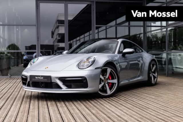 Porsche 911 (2020) thumbnail 1