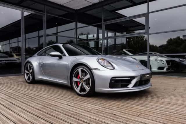 Porsche 911 (2020) thumbnail 3