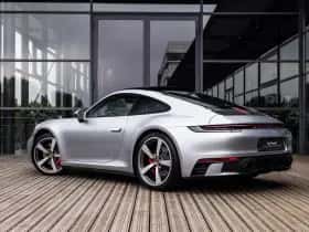 Porsche 911 (2020) thumbnail 4