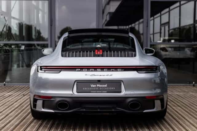 Porsche 911 (2020) thumbnail 5