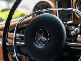 Mercedes-Benz 280 SE thumbnail 44