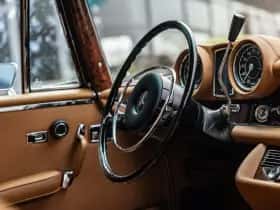Mercedes-Benz 280 SE thumbnail 48