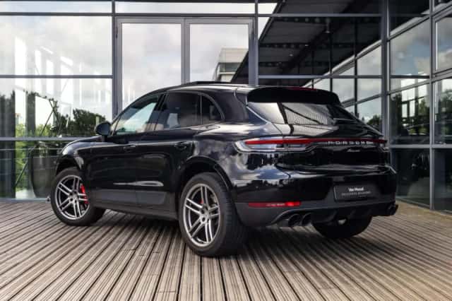Porsche Macan (2019) thumbnail 4
