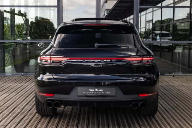 Porsche Macan (2019) thumbnail 5