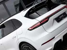 Porsche Cayenne thumbnail 11