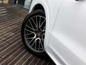 Porsche Cayenne thumbnail 12