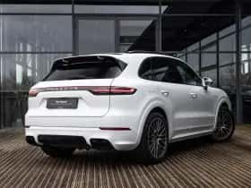 Porsche Cayenne thumbnail 4