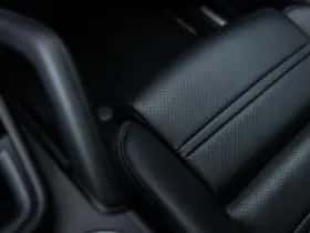 Porsche Cayenne thumbnail 50