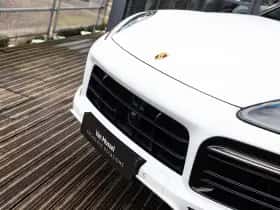 Porsche Cayenne thumbnail 9