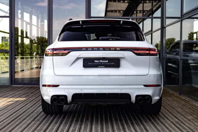 Porsche Cayenne (2021) thumbnail 6