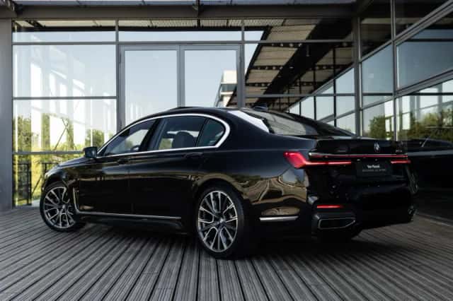 BMW 7-Serie (2020) thumbnail 5