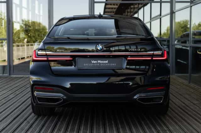 BMW 7-Serie (2020) thumbnail 6