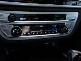 BMW 7-Serie thumbnail 57