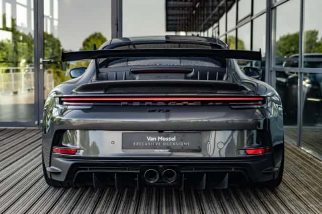 Porsche 911 (2021) thumbnail 6