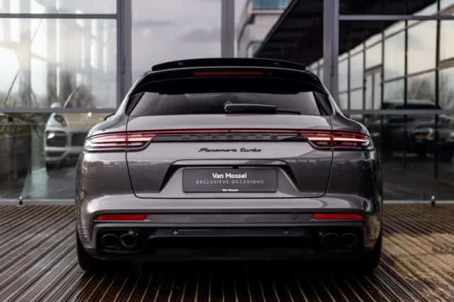 Porsche Panamera (2018) thumbnail 4