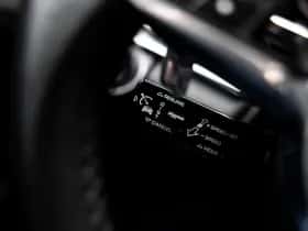 Porsche Panamera thumbnail 36