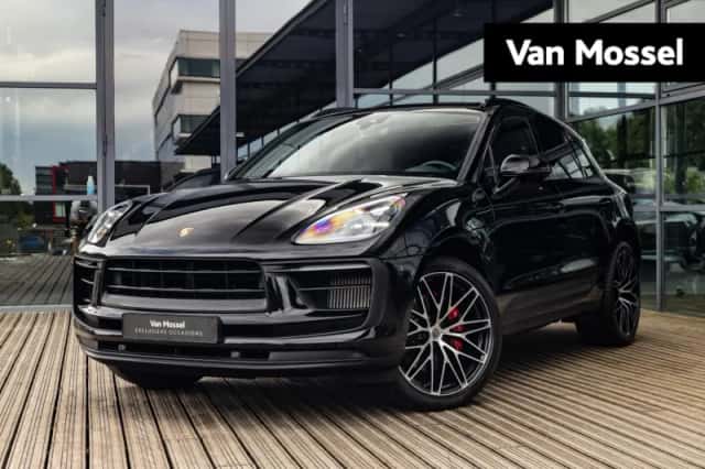 Porsche Macan (2022) thumbnail 1
