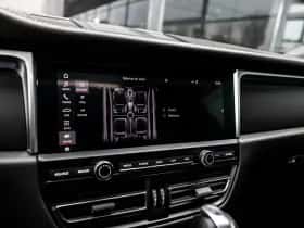 Porsche Macan thumbnail 18