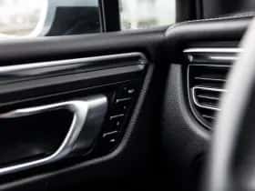 Porsche Macan thumbnail 24