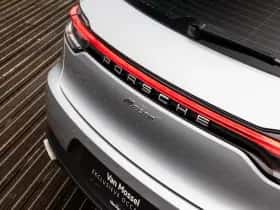 Porsche Macan thumbnail 40