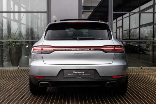 Porsche Macan (2019) thumbnail 5