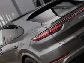 Porsche Cayenne thumbnail 8