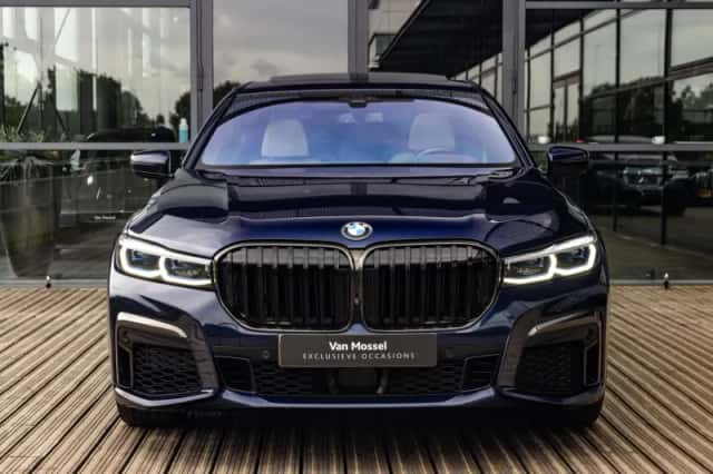 BMW 7-Serie (2021) thumbnail 2
