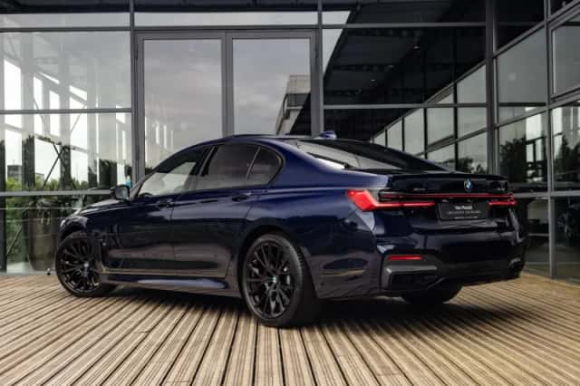 BMW 7-Serie (2021) thumbnail 4