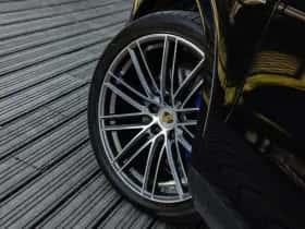 Porsche Cayenne thumbnail 11