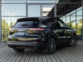Porsche Cayenne thumbnail 3