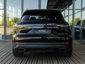 Porsche Cayenne thumbnail 4