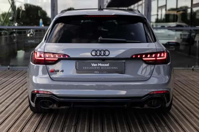 Audi RS4 (2023) thumbnail 5
