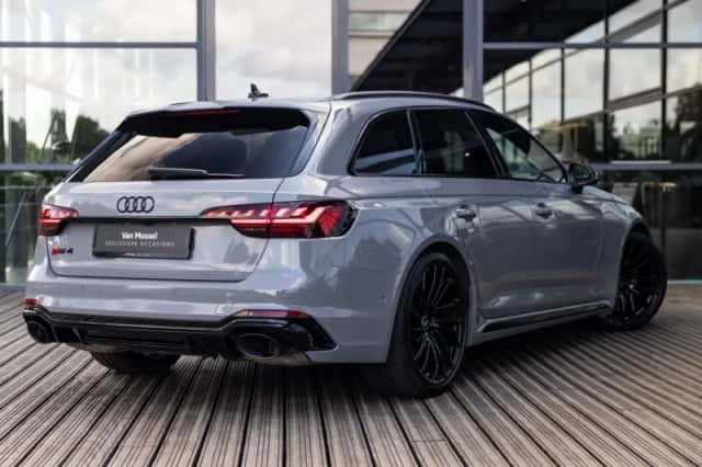 Audi RS4 (2023) thumbnail 6