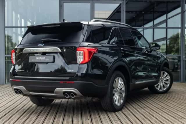 Ford Explorer (2022) thumbnail 6