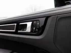 Porsche Cayenne thumbnail 32