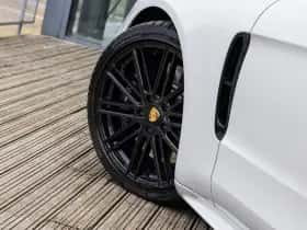 Porsche Panamera thumbnail 11