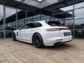 Porsche Panamera thumbnail 3