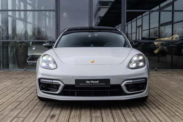 Porsche Panamera (2023) thumbnail 4