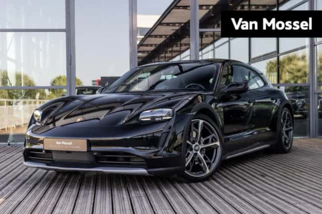 Porsche Taycan (2022) thumbnail 1