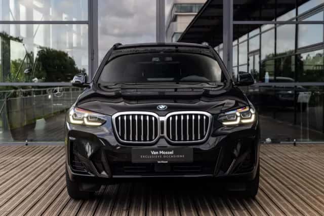 BMW X3 (2023) thumbnail 2