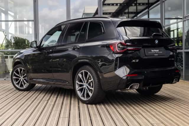 BMW X3 (2023) thumbnail 4